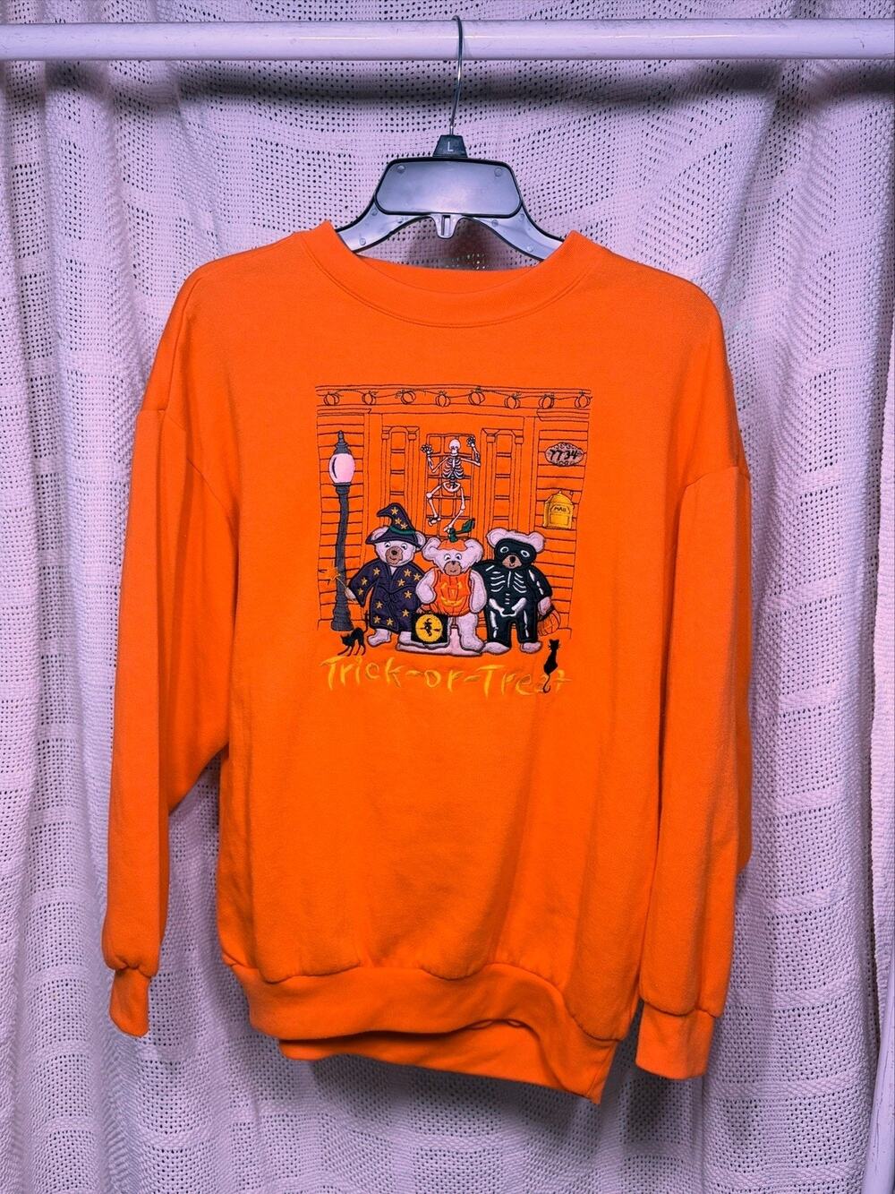 Vintage Orange Halloween Trick or Treat Bears Crewneck Size Large